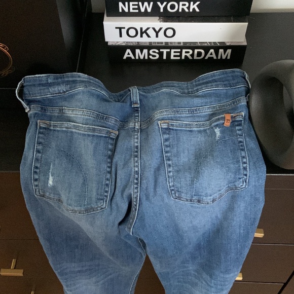 Women’s Size 32W Denim ripped Joe’s Jeans - Picture 9 of 11